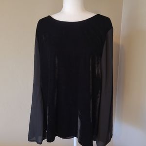 Renaissance style black velvet top nwt Size 16 to 18 xl